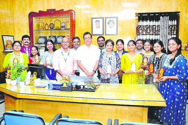 ఏయూ డిగ్రీ ఫలితాల్లో ‘ఆదిత్య’ ప్రతిభ
