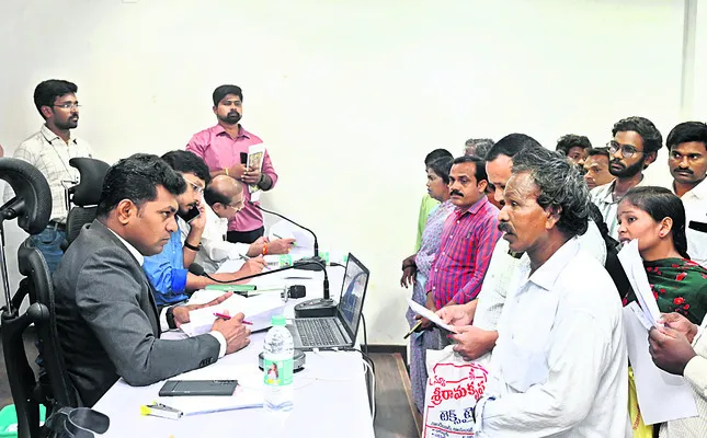 సమస్యలకు సత్వర పరిష్కారం 