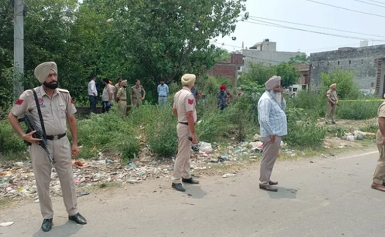 Suspected Khalistani terrorist tries to plant bomb in Amritsar