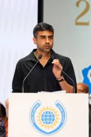 you know Mukesh Ambani doing stock market trading11