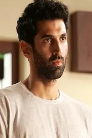 A Woman detained for trespassing on actor Aditya Roy Kapur house9