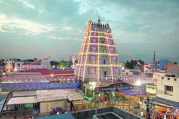 జూన్‌లో విశేష ఉత్సవాలు 