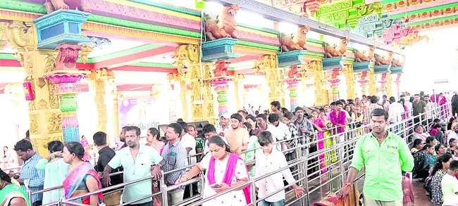 మద్ది అంజన్నకు పూజలు