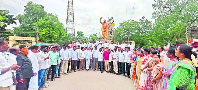   ప్రజలకు క్షమాపణ చెప్పండి:   అంజద్‌బాషా  
