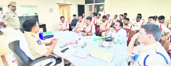 కేసుల దర్యాప్తు వేగవంతం చేయాలి