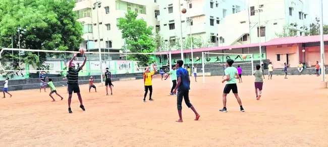స్పోర్ట్స్ అకాడమీలతో క్రీడాకారులకు వరం