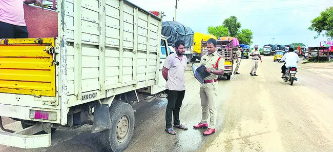 గోవుల అక్రమ రవాణా చేస్తే కఠిన చర్యలు
