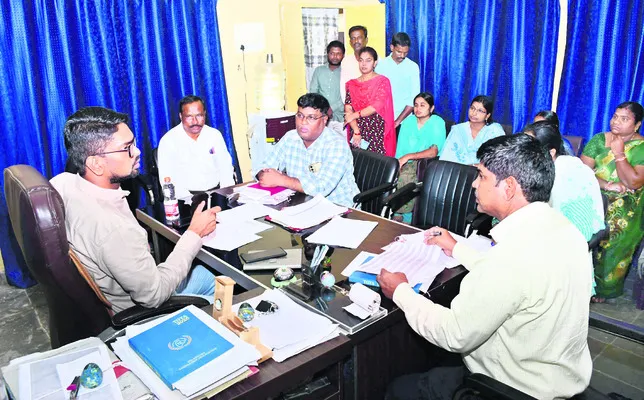 ధాన్యం తరలింపులో జాప్యం వద్దు