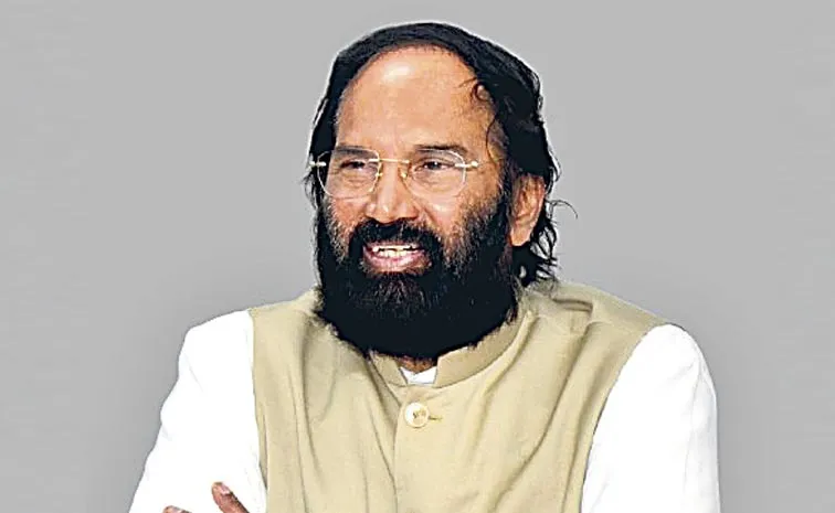 Vehicles should be made available for grain transportation: Uttam Kumar Reddy
