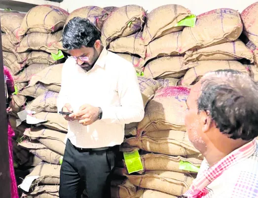 1 నుంచి రేషన్‌ షాపుల్లోనే సరుకులు 

