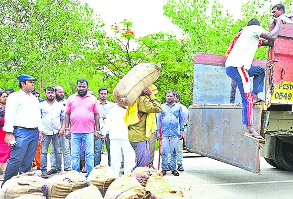 చివరి గింజ వరకు కొంటాం