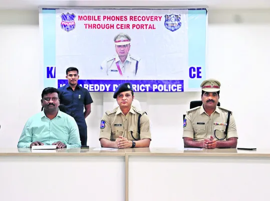 సెల్ఫోన్ల రికవరీలో జిల్లాకు ప్రథమ స్థానం