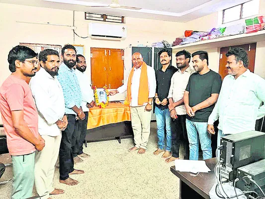 ఘనంగా సావర్కర్ జయంతి
