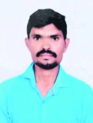 బావిలో పడిన ట్రాక్టర్‌.. డ్రైవర్‌ మృతి