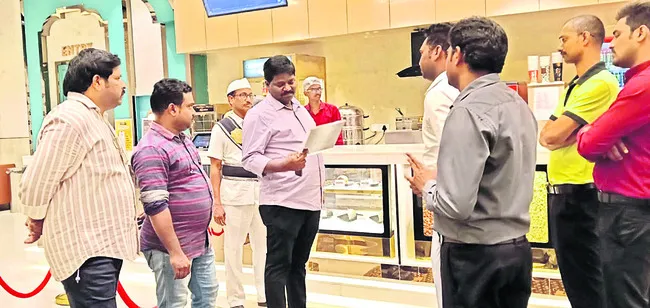 సినిమా థియేటర్ల తనిఖీలు 