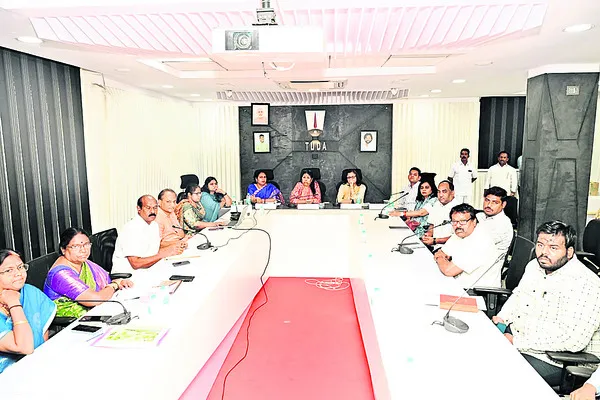 తుడాను సందర్శించిన ‘కాగ్‌’