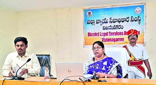 అనాఽథ, నిరాశ్రయ బాలబాలికలకు ‘ఆధార్‌’ 