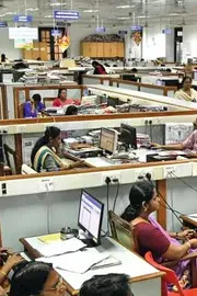 kerala govt employees to retire on may 316
