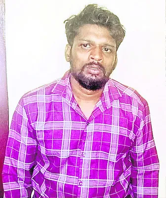 నకిలీ పోలీస్‌ అరెస్టు 