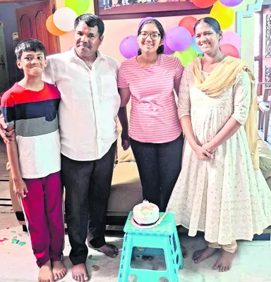ఇష్టంగా చదివా.. టాపర్గా నిలిచా