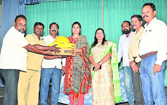 ‘ఇందిరమ్మ’కు అర్హులనే ఎంపిక చేయాలి