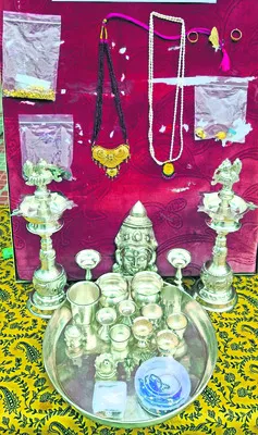 మహిళా దొంగ అరెస్టు 