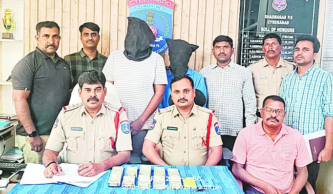 స్నేహితుడిని నమ్మించి..