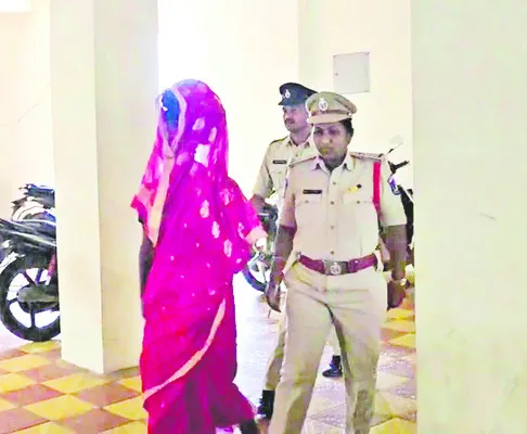 నాలుగు గంటలపాటు అఘోరీ విచారణ 