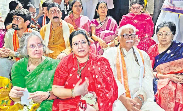 Simhachalam Incident Victims Fire On Ashok Gajapathi Raju
