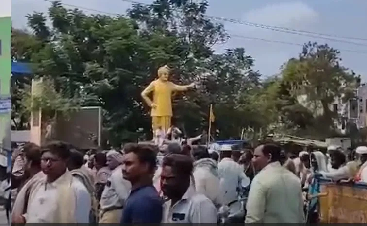 మిర్చి రైతుల ఆందోళన!
