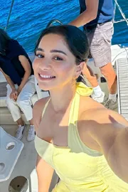 Bollywood Actor Siddhant Chaturvedi Dating With Sara Tendulkar8