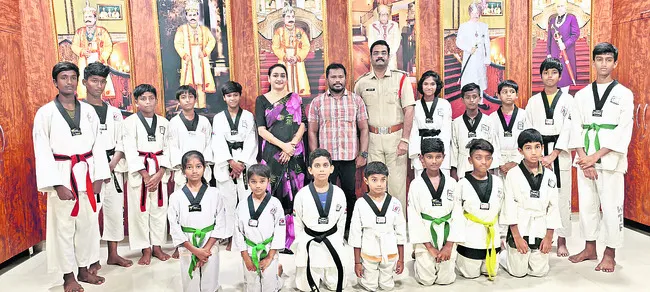 జాతీయస్థాయి తైక్వాండో పోటీలకు బొబ్బిలి క్రీడాకారులు