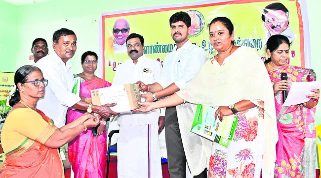 రైతుల చెంతకు అధికారులు