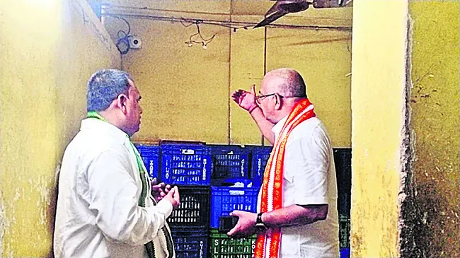 వర్షాలతో భక్తులకు ఇబ్బంది లేకుండా చర్యలు