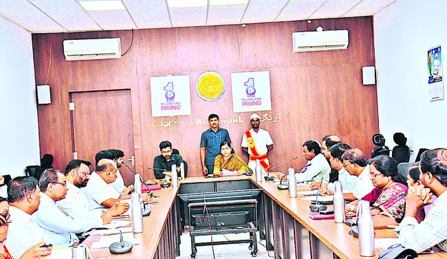 అభివృద్ధిలో టెక్స్టైల్ పార్క్ కీలకం