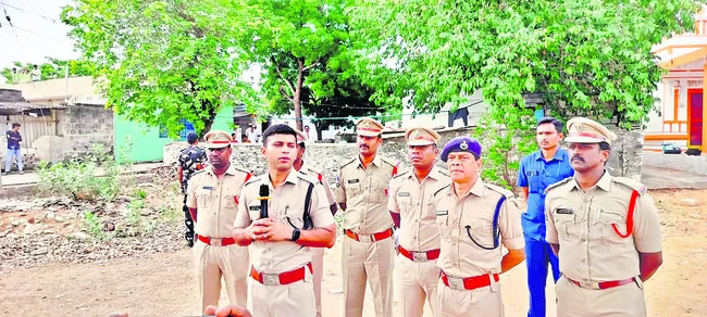 ప్రజల భద్రత కోసమే కార్డన్‌ సెర్చ్‌