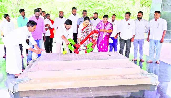 వైఎస్