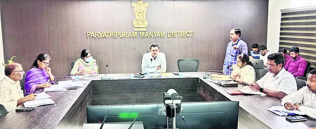 టవర్లు పూర్తి చేయాలి