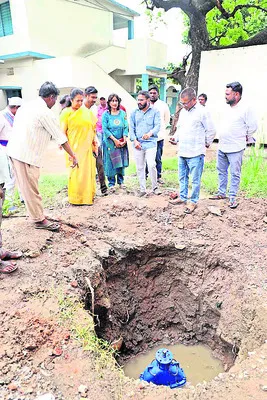 లీకేజీలకు మరమ్మతు చేయాలి