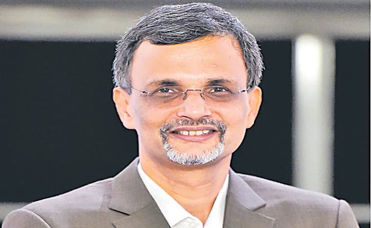 CEA calls for striking balance between corporate profitability, workers income