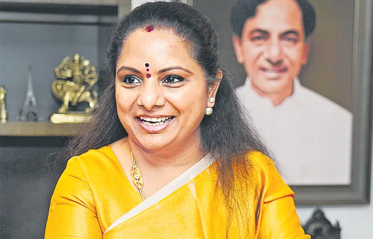 BRS MLC Kalvakuntla Kavitha sensational comments on congress