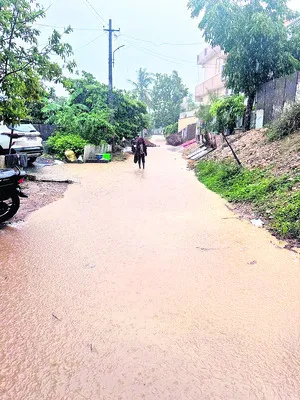 జిల్లాలో మోస్తరు వర్షం