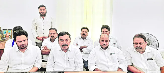 ఏడాదిగా ప్రజలకు వెన్నుపోటు