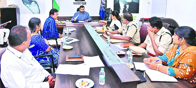 ప్రకృతి వనరులను కాపాడుకోవాలి 