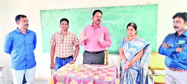 విద్యార్థులను శాస్త్రవేత్తలుగా తీర్చిదిద్దాలి