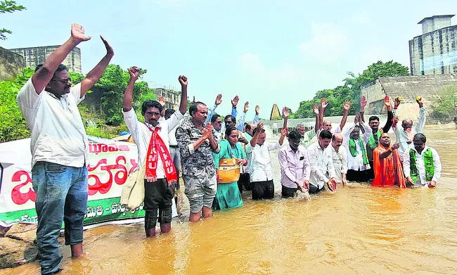 జంఝావతి ఆయకట్టుదారుల గోడు వినండి బాబూ.. 