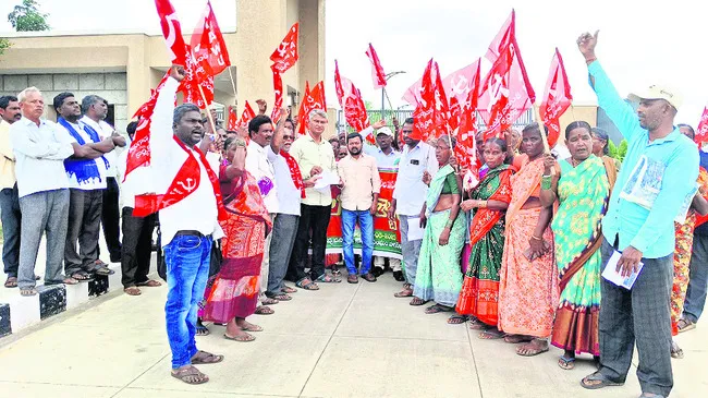 ఉపాధి కూలీలకు 200 రోజులు పని కల్పించాలి