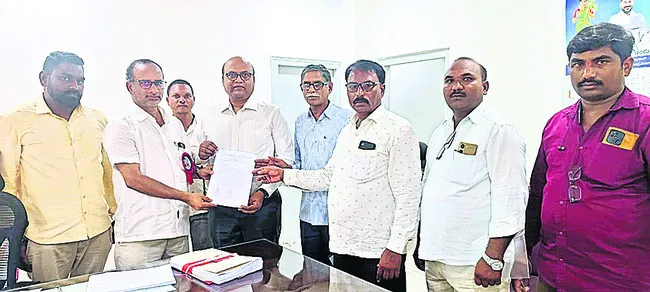 ఎస్పీఎం ఎన్నికలు  నిర్వహించాలని వినతి
