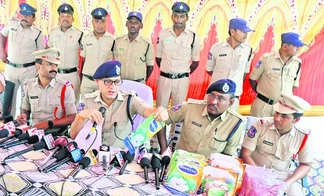నకిలీ పత్తి విత్తనాలు
