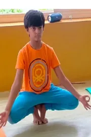 Meet this 9 Year Old Indian Becomes Worlds Youngest Yoga Instructor6